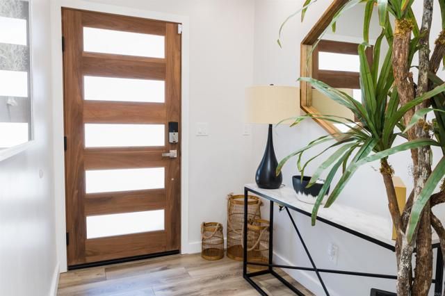 3761 Oleander Dr, San Diego, CA 92106