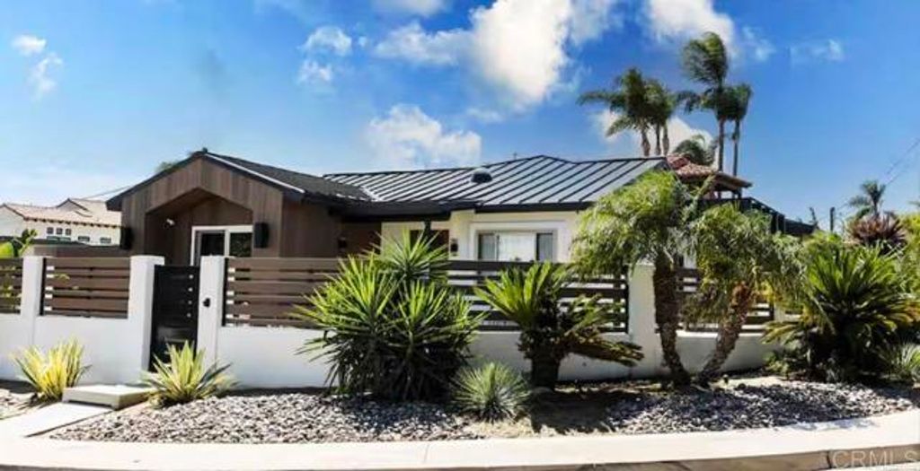 3761 Oleander Dr, San Diego, CA 92106