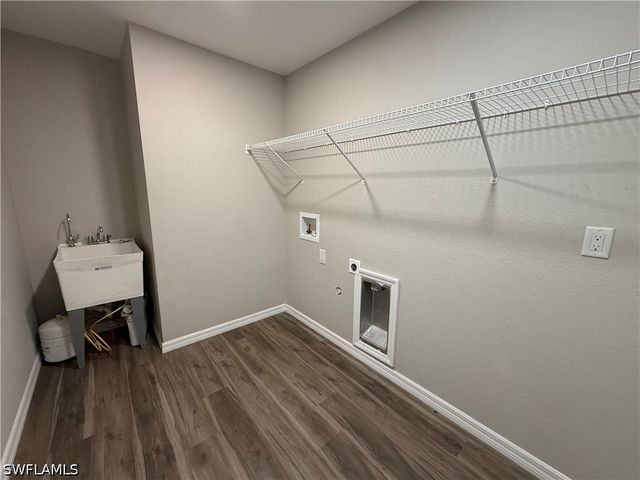 1723 NW 19th ST, Cape Coral, FL 33993