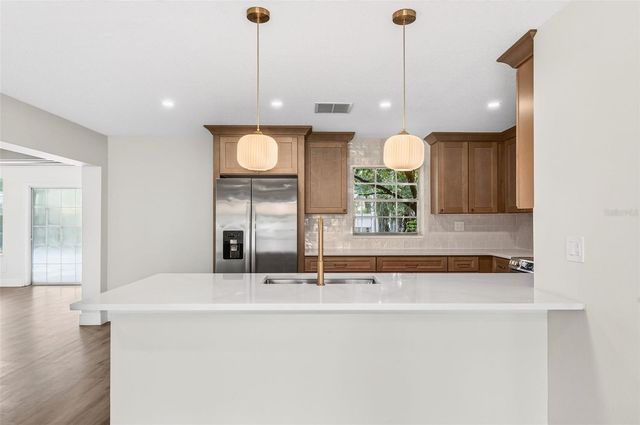 17901 PALM STREET, Umatilla, FL 32784