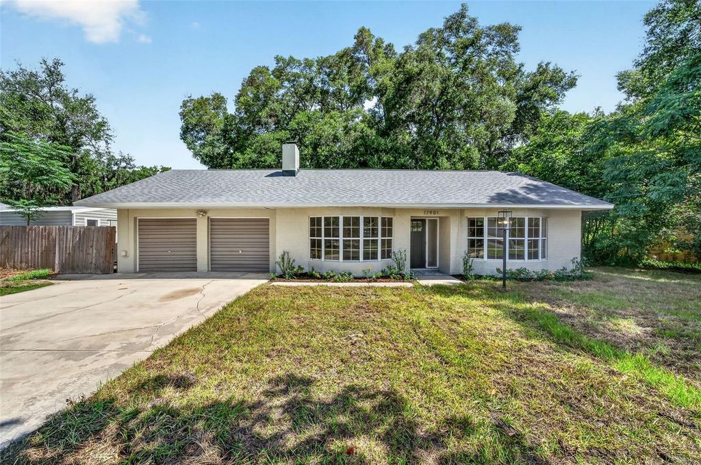 17901 PALM STREET, Umatilla, FL 32784