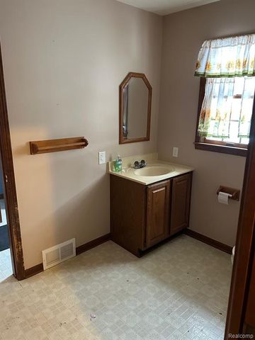 3803 Warner, Cass City, MI 48726