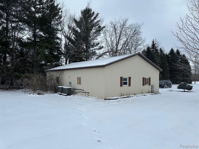 3803 Warner, Cass City, MI 48726