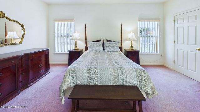 19 Appleby Drive, Helmetta, NJ 08828
