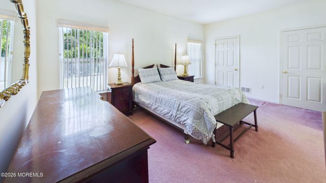 19 Appleby Drive, Helmetta, NJ 08828