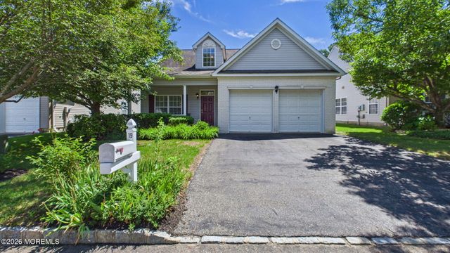 19 Appleby Drive, Helmetta, NJ 08828