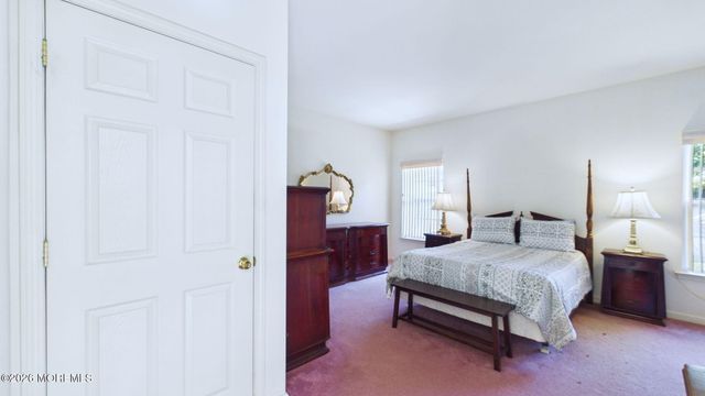 19 Appleby Drive, Helmetta, NJ 08828