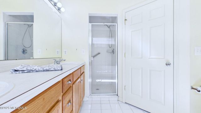 19 Appleby Drive, Helmetta, NJ 08828