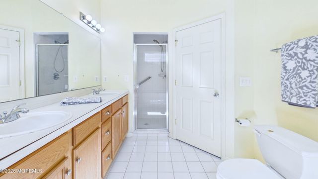 19 Appleby Drive, Helmetta, NJ 08828
