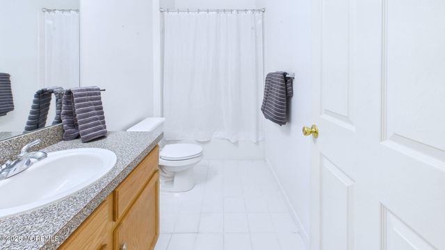 19 Appleby Drive, Helmetta, NJ 08828