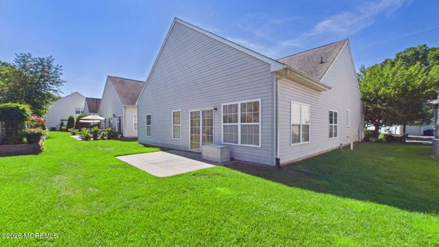 19 Appleby Drive, Helmetta, NJ 08828