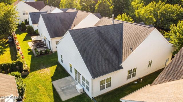 19 Appleby Drive, Helmetta, NJ 08828