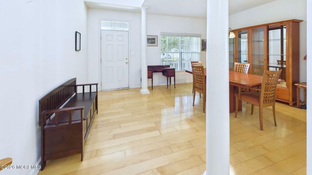 19 Appleby Drive, Helmetta, NJ 08828