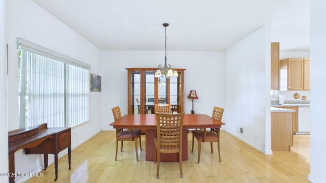 19 Appleby Drive, Helmetta, NJ 08828