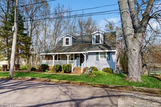 104 Channel Drive, Port Barrington, IL 60010