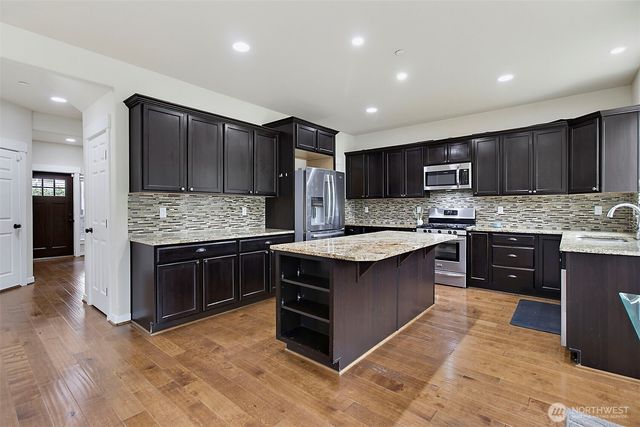 25330 128th Avenue SE, Kent, WA 98030