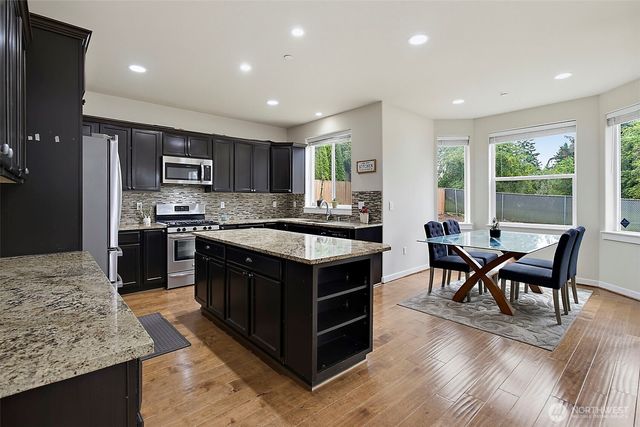 25330 128th Avenue SE, Kent, WA 98030
