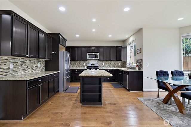 25330 128th Avenue SE, Kent, WA 98030