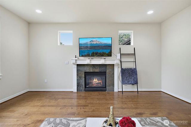 25330 128th Avenue SE, Kent, WA 98030
