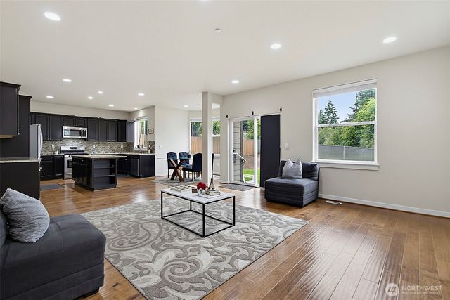 25330 128th Avenue SE, Kent, WA 98030