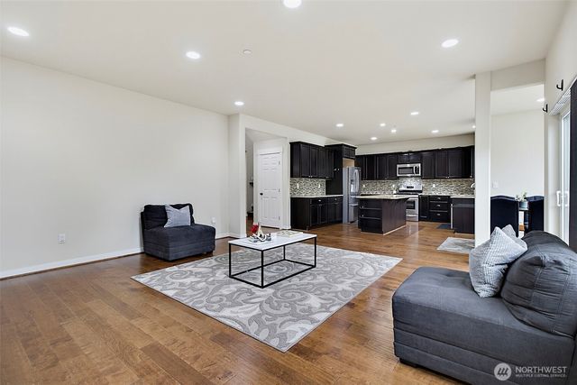 25330 128th Avenue SE, Kent, WA 98030