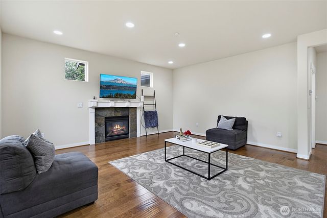 25330 128th Avenue SE, Kent, WA 98030