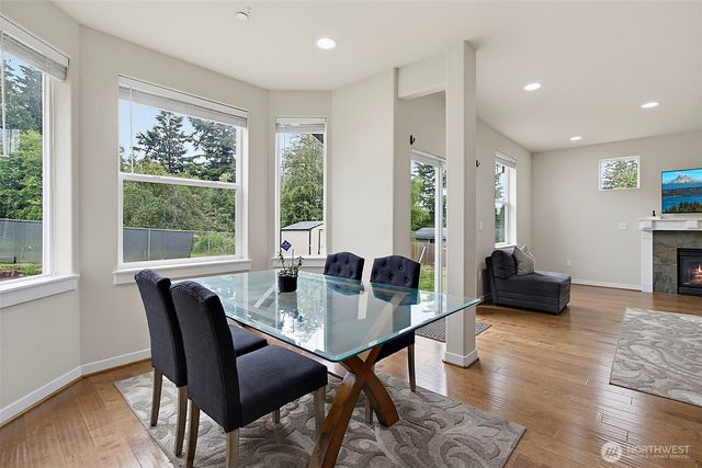 25330 128th Avenue SE, Kent, WA 98030