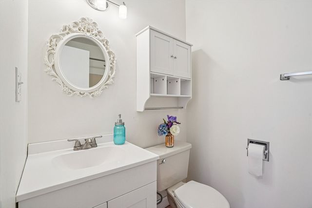 35 Desmoines Road 209, Quincy, MA 02169