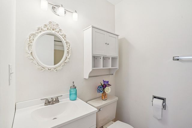 35 Desmoines Road 209, Quincy, MA 02169