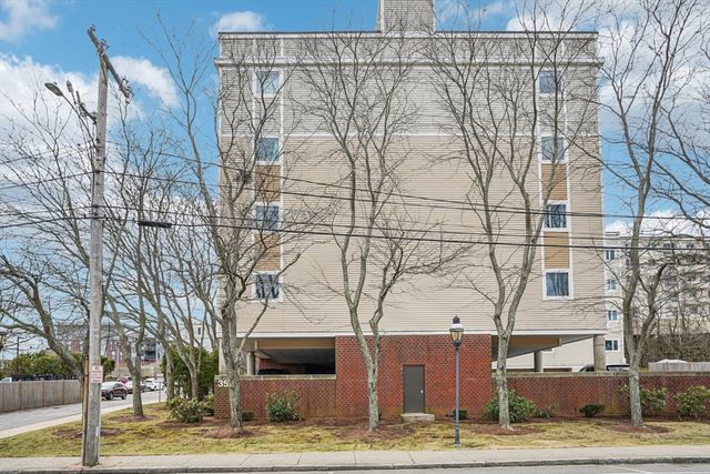 35 Desmoines Road 209, Quincy, MA 02169