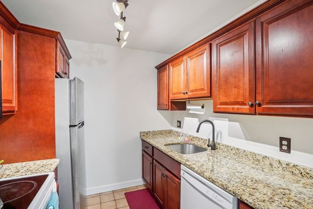 35 Desmoines Road 209, Quincy, MA 02169