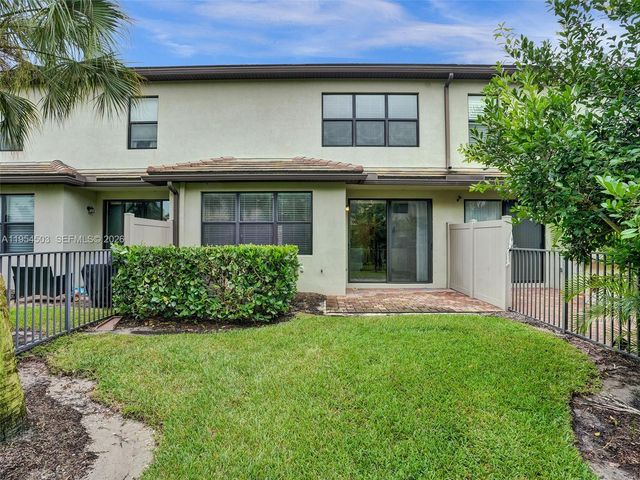 8330 Rearing Ln, Lake Worth, FL 33467