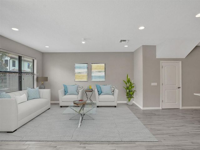 8330 Rearing Ln, Lake Worth, FL 33467