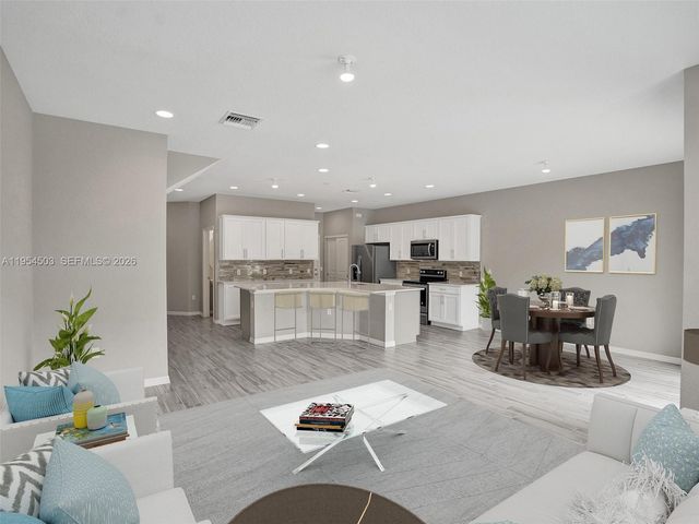 8330 Rearing Ln, Lake Worth, FL 33467