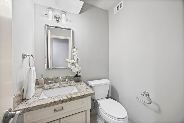 14010 Court Of Regents, Houston, TX 77069