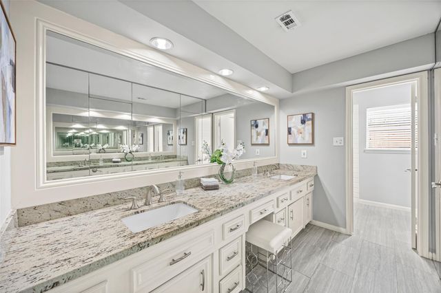 14010 Court Of Regents, Houston, TX 77069