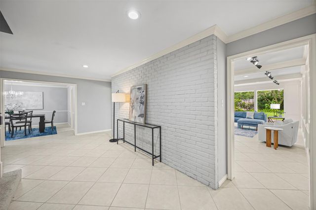 14010 Court Of Regents, Houston, TX 77069