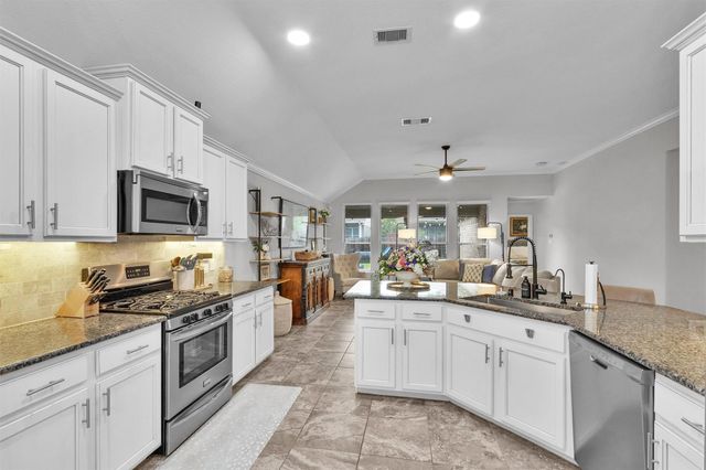 2116 Moss Creek Lane, Conroe, TX 77304