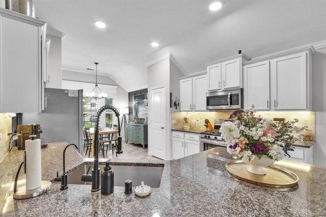 2116 Moss Creek Lane, Conroe, TX 77304