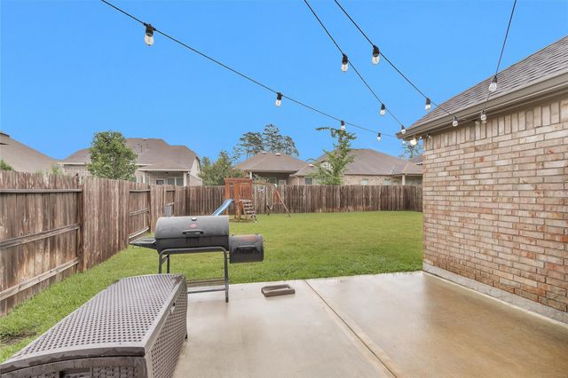 2116 Moss Creek Lane, Conroe, TX 77304