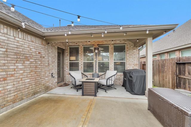 2116 Moss Creek Lane, Conroe, TX 77304