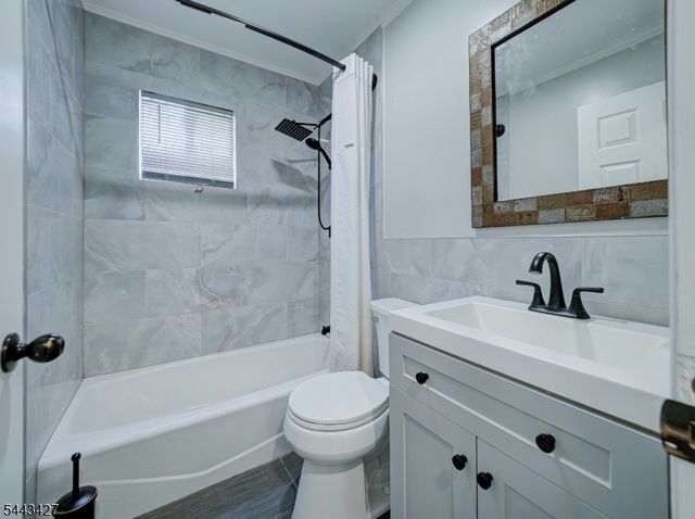 418 Harrison Ave, Manville Boro, NJ 08835