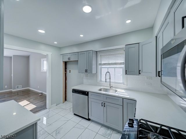 418 Harrison Ave, Manville Boro, NJ 08835