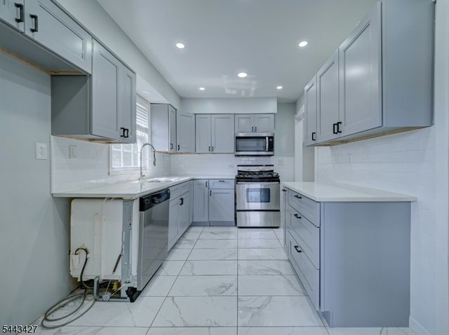 418 Harrison Ave, Manville Boro, NJ 08835