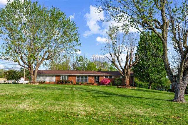 4018 Trotwood Ave, Columbia, TN 38401