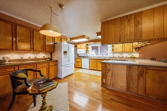 4018 Trotwood Ave, Columbia, TN 38401