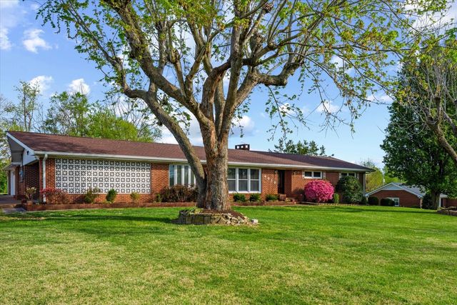 4018 Trotwood Ave, Columbia, TN 38401