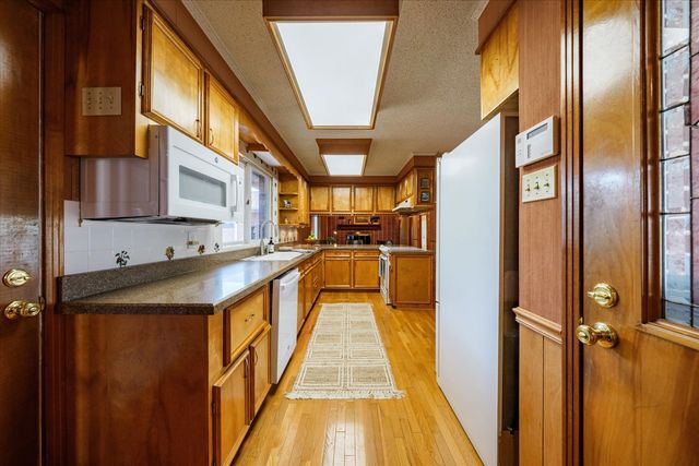 4018 Trotwood Ave, Columbia, TN 38401