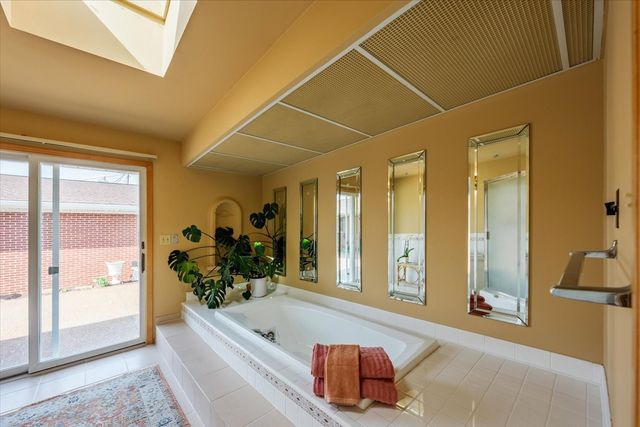 4018 Trotwood Ave, Columbia, TN 38401