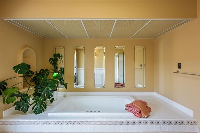 4018 Trotwood Ave, Columbia, TN 38401